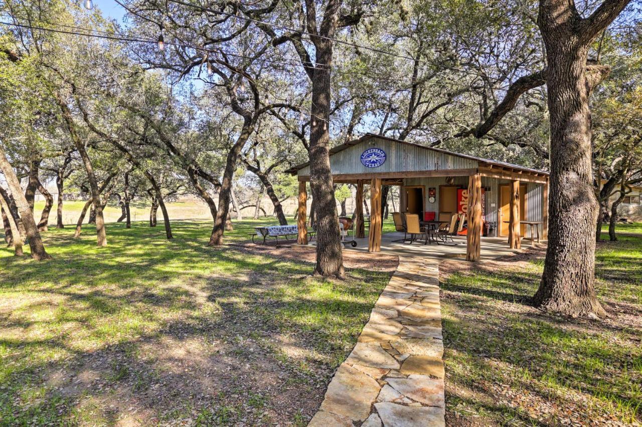 Riverfront Blanco Home With Shaded Porch And Hot Tub Екстериор снимка